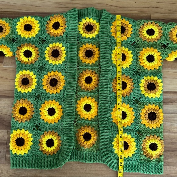 Handmade Green Sunflower Crochet Cardigan - Picture 4 of 8